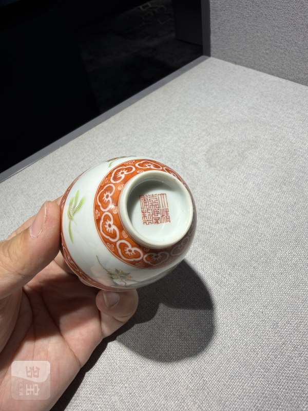 清嘉庆 粉彩折枝花卉纹酒圆一对 - 图11